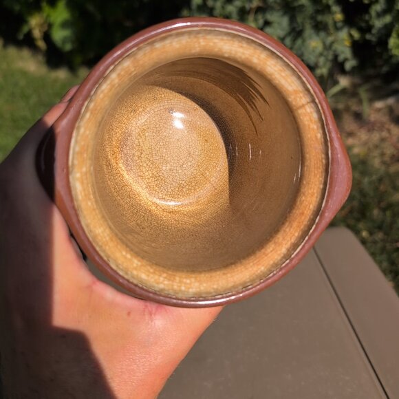 Vintage Small Round Weller Crock With Lid And Vent Hole Rusty Brown Color - Picture 2 of 6